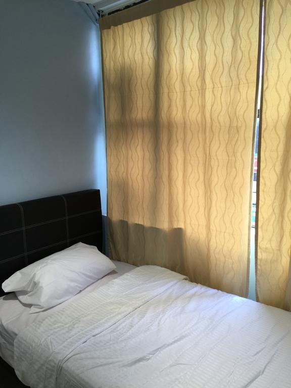 Miri Budget Inn Zimmer foto