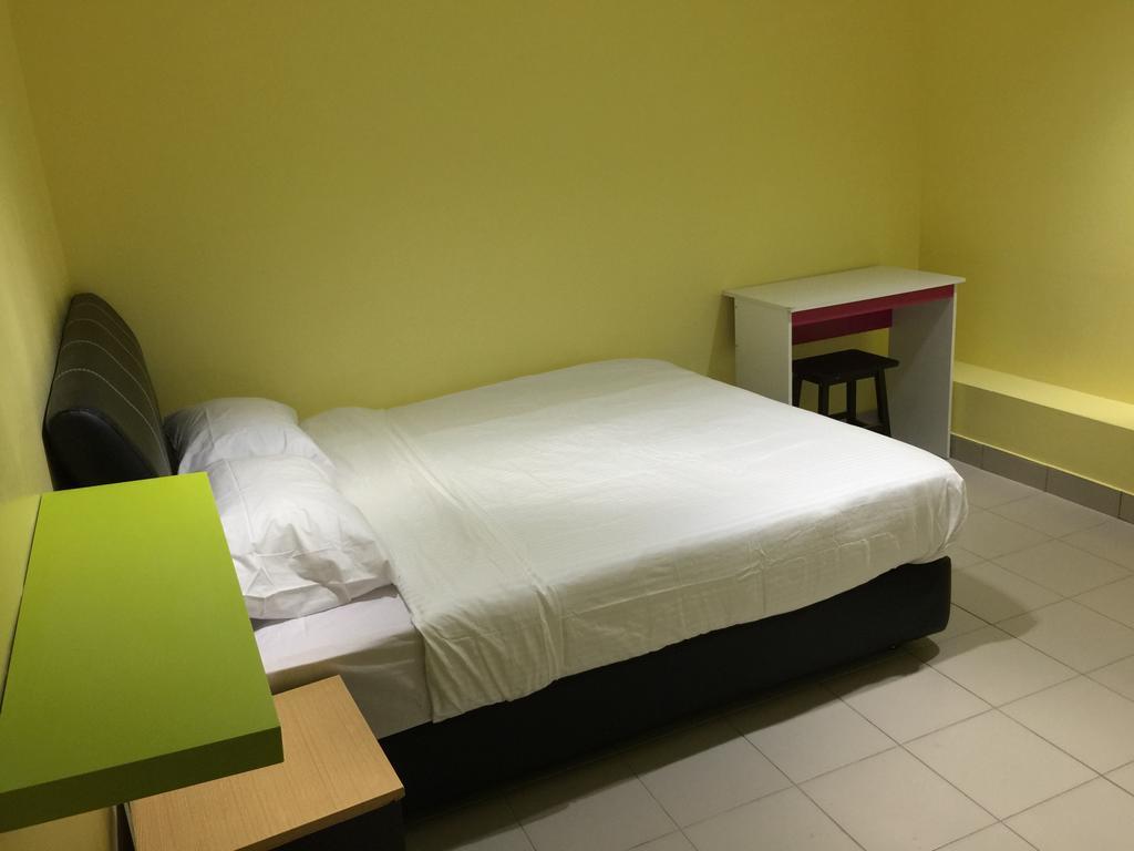 Miri Budget Inn Zimmer foto