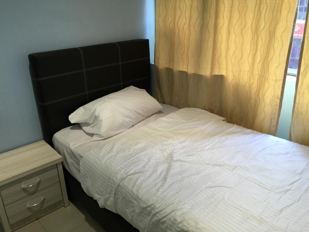 Miri Budget Inn Zimmer foto